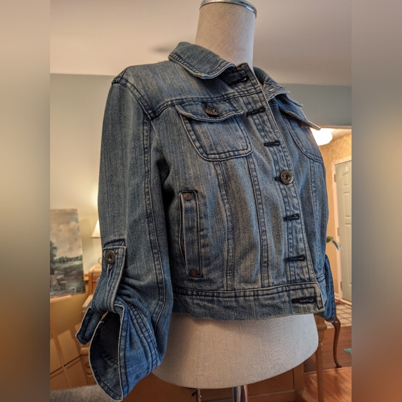 Cropped Jean jacket!! LOVECUTURE denim trendy cropped style Jean jacket - Picture 9 of 9